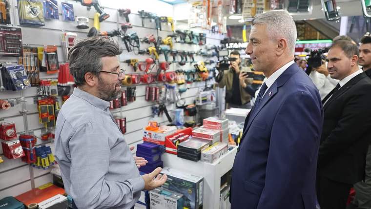 Perpa Esnafı ile Buluşma: Ticaret Bakanı Sahada