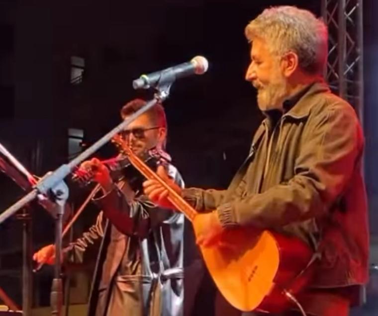 Ali Kınık ve Âşık Sefai Kumluca’da coşkulu dolu konser verdi - Birlik Haber Ajansı