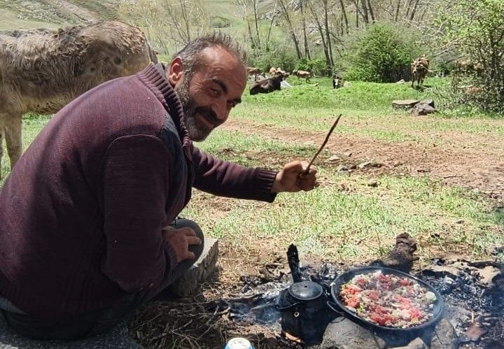 Şarkışla’daki yaylada çobanın ölümüne yıldırım neden oldu