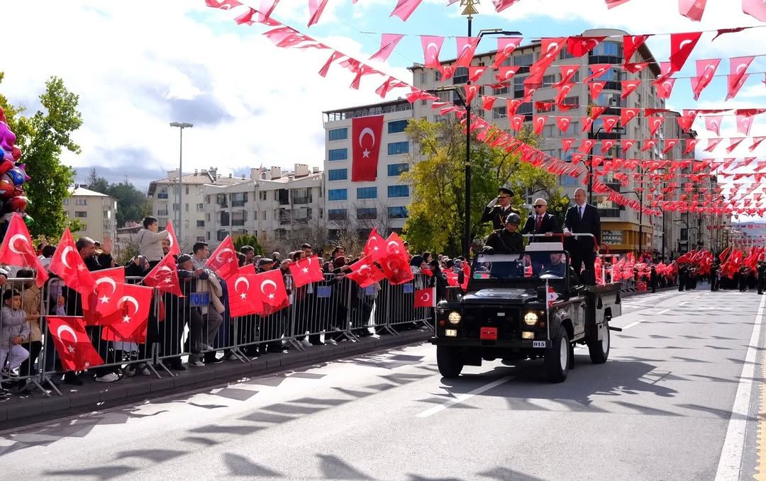 Sivas'ta 29 Ekim Cumhuriyet Bayramı'nın 102. Yılı Coşkuyla Kutlandı