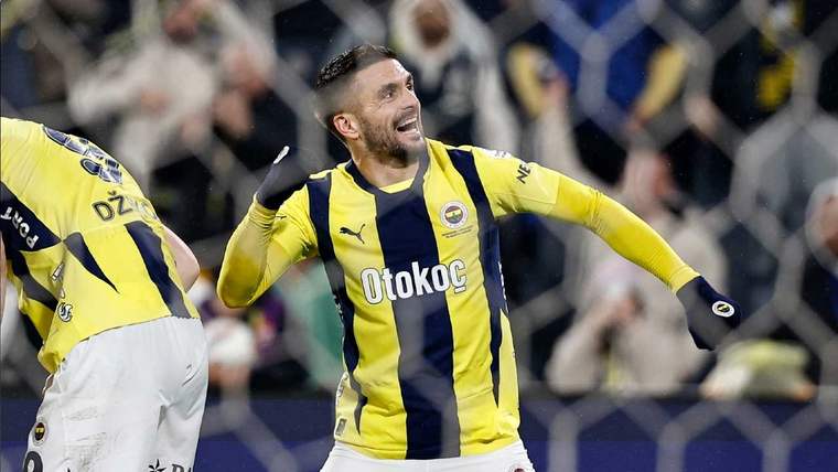 Fenerbahçe'ye Antalyaspor karşısında 30 dakika yetti: Galatasaray'la puan farkı 4'e düştü - Birlik Haber Ajansı