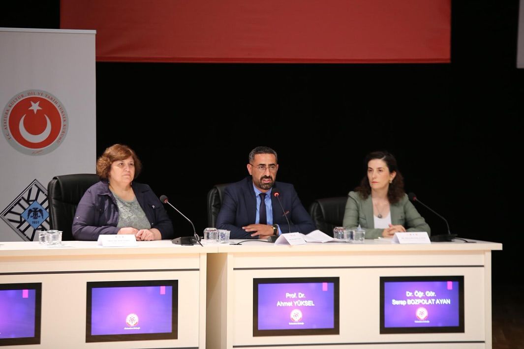 Sivas Cumhuriyet Üniversitesi'nde 4 Eylül Kongresi'nin Mirası Paneli Düzenlendi