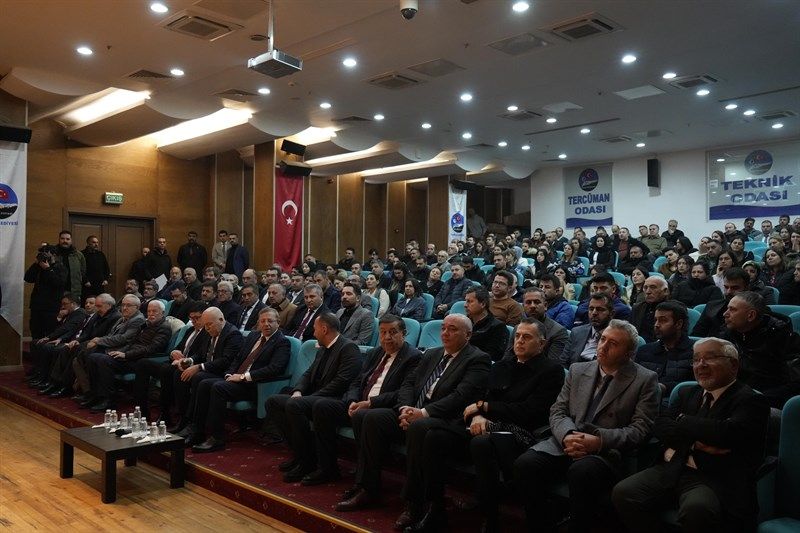 Kars’ta, "Kars'ın Enerji Dönüşümü Paneli" programı düzenlendi - Birlik Haber Ajansı