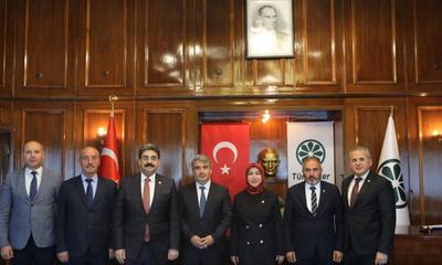 Sivaslı Üreticiler İçin Kritik Görüşme: AK Parti Milletvekillerinden Türkşeker’e Kota Ziyareti