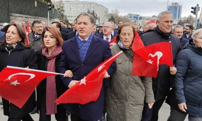 CHP Milletvekilleri Meclis’ten Genel Merkeze yürüdü - Birlik Haber Ajansı