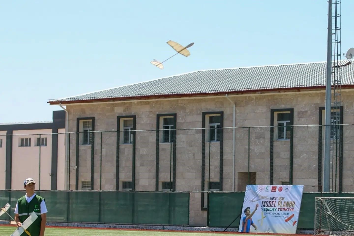 4 Eylül Spor Vadisi’nde model uçak ve planör yarışları başladı