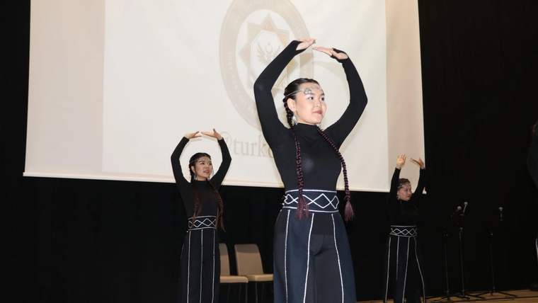 Türk Dünyası Kültürel Zenginlikleri Sivas’ta Buluştu: Dans, Müzik ve Kardeşlik Gecesi