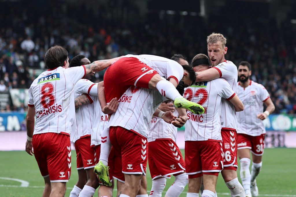 Fenerbahçe Maçı  Hazırlıkları Öncesi Sivasspor’dan Kritik Hazırlık! İşte Son Durum