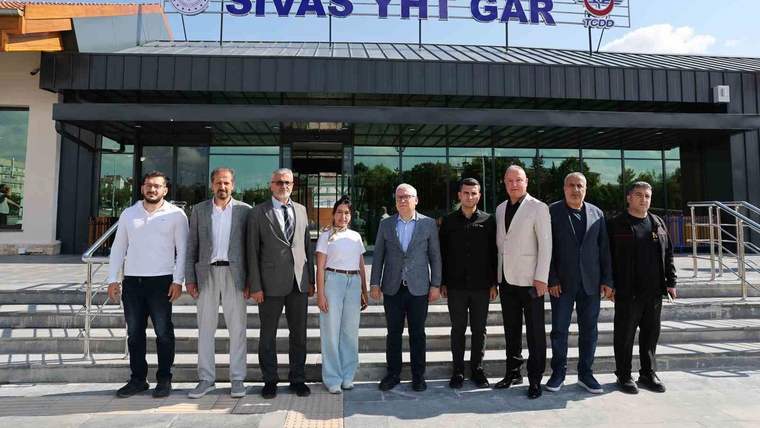 “22 Eylül’de hizmete açılması planlanan” YHT Garı incelendi