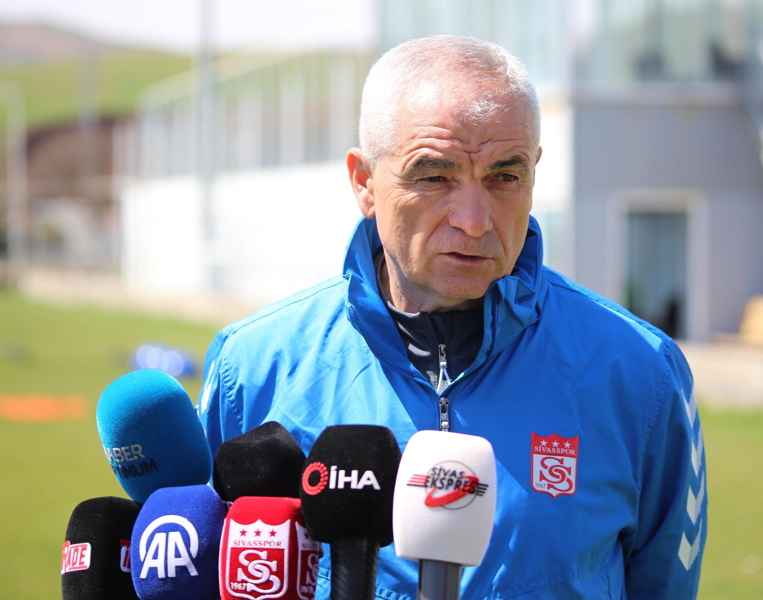 Rıza Çalımbay'dan Galatasaray Yorumu: "Mutlaka Puan ya da Puanlar Almalıyız"