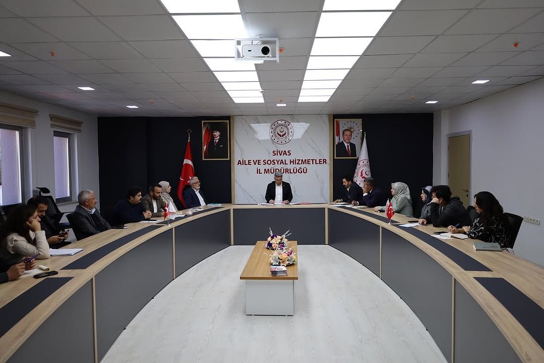 Sivas Aile ve Sosyal Hizmetler İl Müdürlüğü'nde Haftalık Değerlendirme Toplantısı Yapıldı