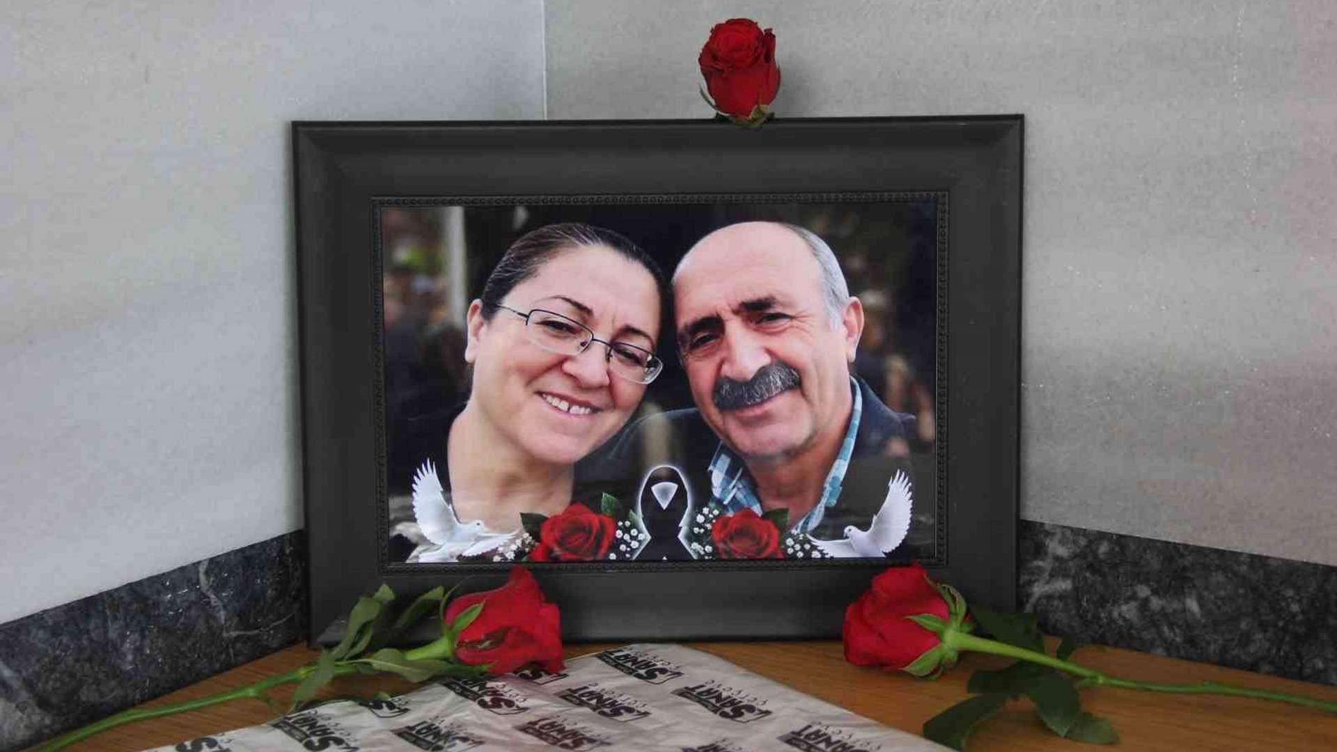 İzmir’in Bayındır ilçesindeki kazada yaşamını yitiren çift, Zara’da cemevi töreni sonrası defnedildi.