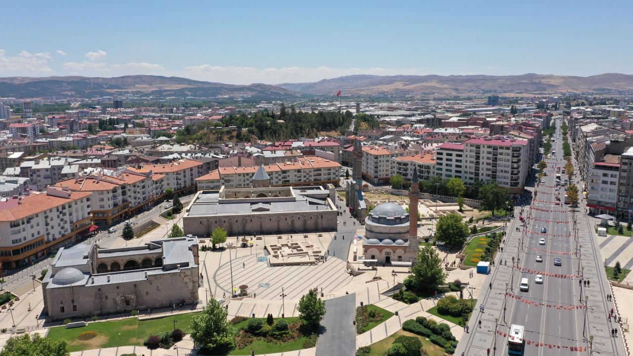 Sivas’ta Motorlu Kara Taşıtı Sayısı Artış Gösterdi