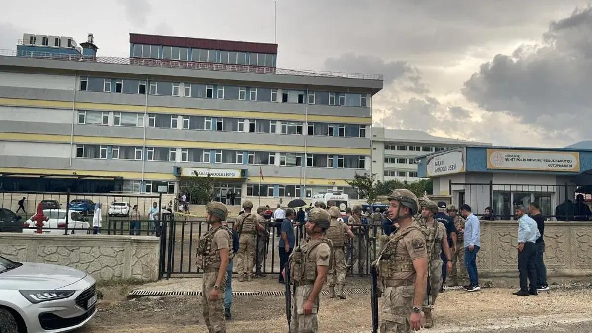 Okul Bahçesinde Öğretmene Silahlı Saldırı