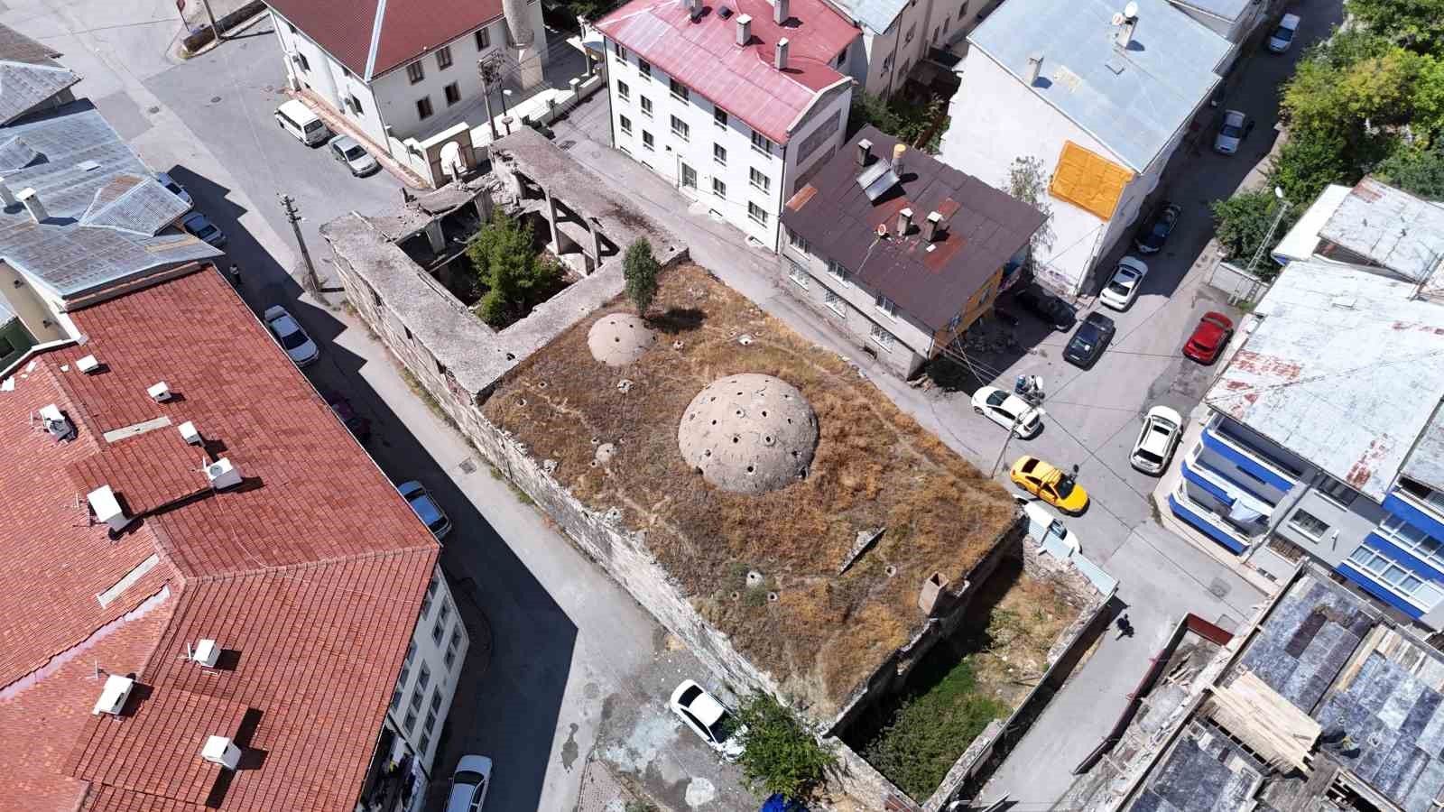 Akdeğirmen Mahallesi’ndeki Şirin Hamamı için restorasyon gündemde