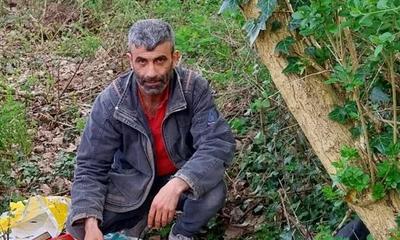 Hollanda'da Bulduğu Kur'an-ı Kerimleri Müslüman Ailelere Ulaştırdı!