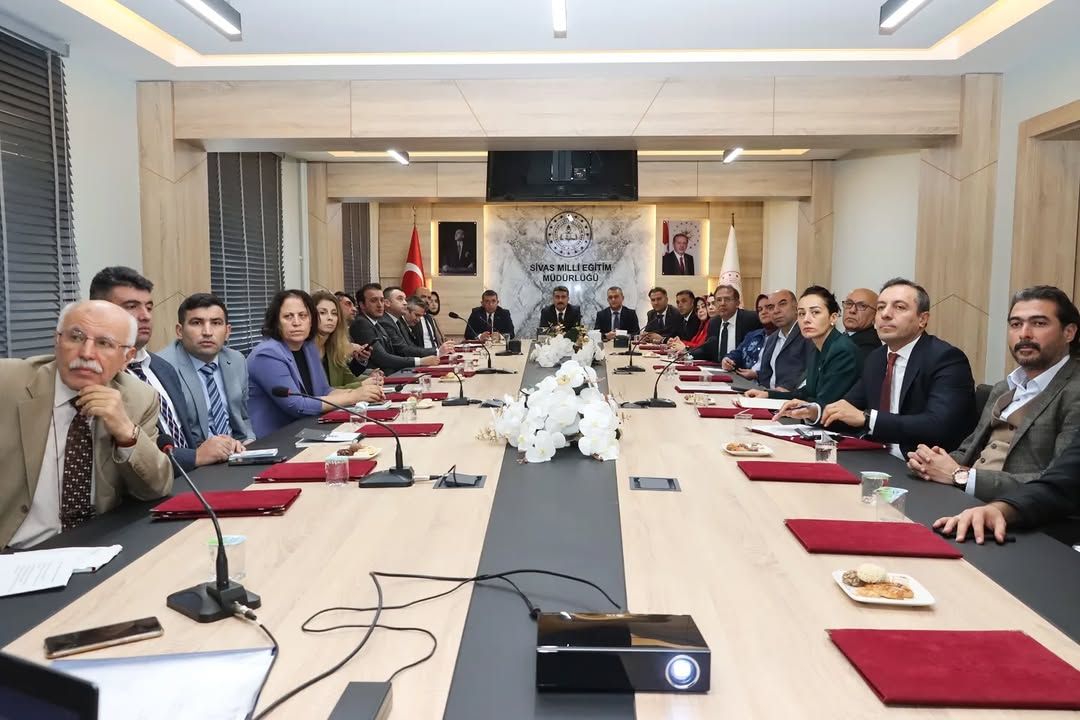 Sivas'ta Eğitim Projeleri Masaya Yatırıldı