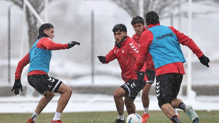 Sivasspor, Beşiktaş maçının hazırlıklarına başladı - Birlik Haber Ajansı