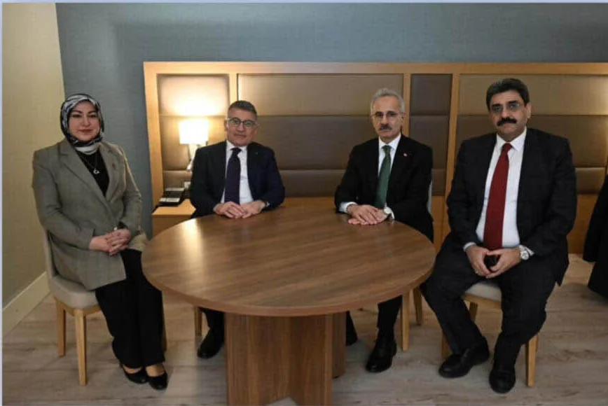 Sivas’a 5,8 Milyarlık Dev Ulaşım Yatırımı: Çamlıbel Tüneli Projesinde İmzalar Atıldı