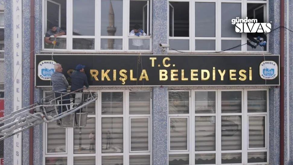 Şarkışla Belediyesi'nde 'T.C.' İbaresi Eklendi!