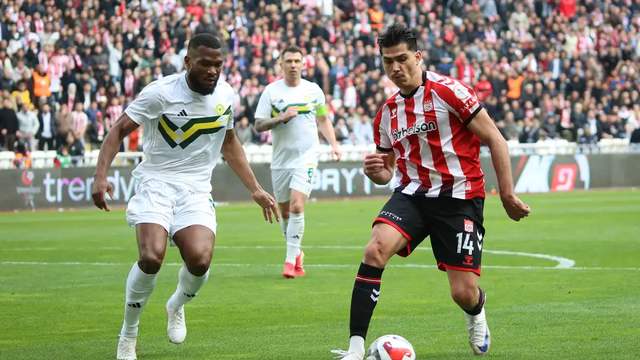 Sivasspor Evinde Şok Yaşadı: Esenler Erokspor 3 Golle Sivas’tan Galip Ayrıldı