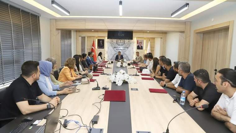 Sivas'ta 2025-2026 Eğitim Öğretim Yılı İçin Maarif Modeli Değerlendirme Toplantısı Yapıldı