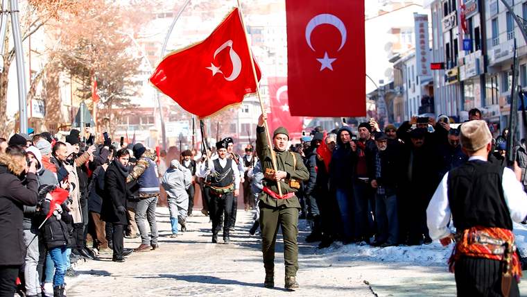 Bayburt'ta 107. yıl törenlerinde büyük coşku hakimdi - Birlik Haber Ajansı