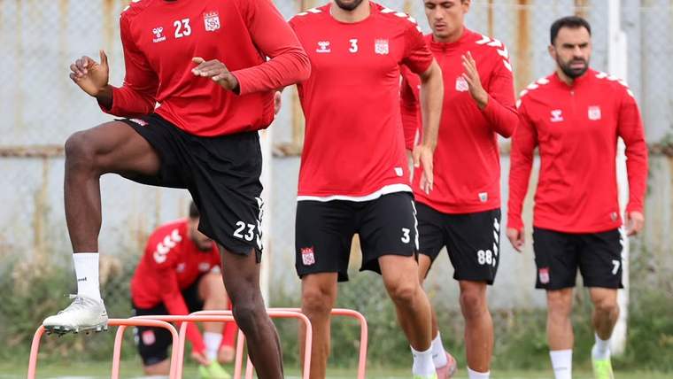 Sivasspor, Sarıyerspor Maçına Hazırlıklarını Sürdürüyor