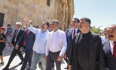 CHP Lideri Özgür Özel'den TBMM'ye Olağanüstü Toplantı Çağrısı: "Filistin İçin Harekete Geçilsin"