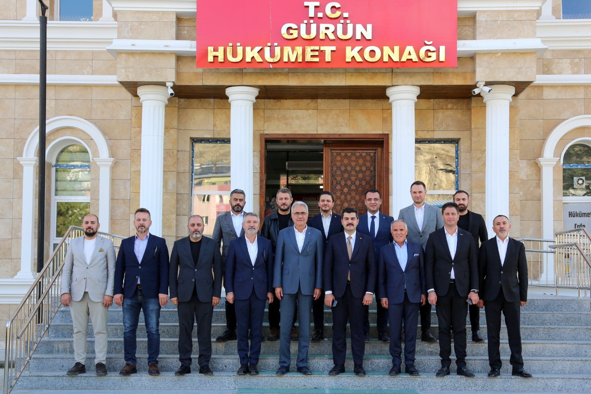 Zeki Özdemir Gürün’de Esnafla Buluştu, Projelerini Anlattı