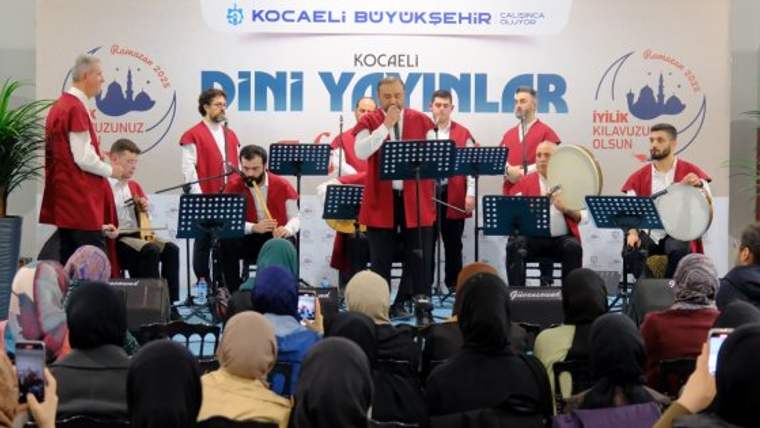Kocaeli Belediyesi konserde kulakların pasını sildi - Birlik Haber Ajansı