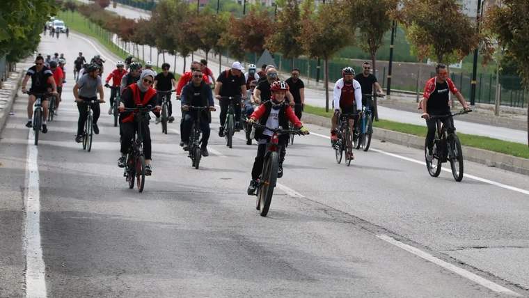 Sivas Sokaklarında Pedallar Bu kez Birlikte Çevrildi