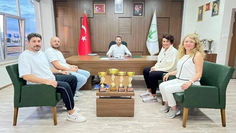 Sivas Belediyespor Basketbol Takımı Yeni Sezona Hazırlıklar İçin Yönetimle İstişare Yaptı