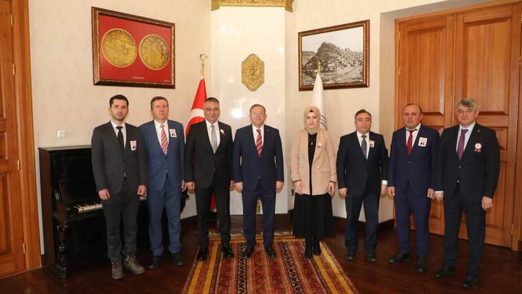 Kars Valisi Ziya Polat, defterdarlık heyetini ağırladı - Birlik Haber Ajansı