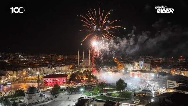 Sivas'ta "Cumhuriyet Yürüyüşü" Düzenlendi