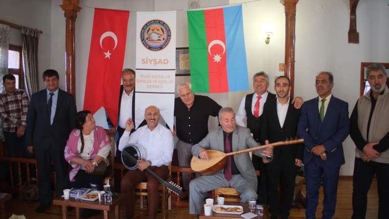 Bakü-Tebriz-Sivas Buluşmasında Gönüller Bir Araya Geldi