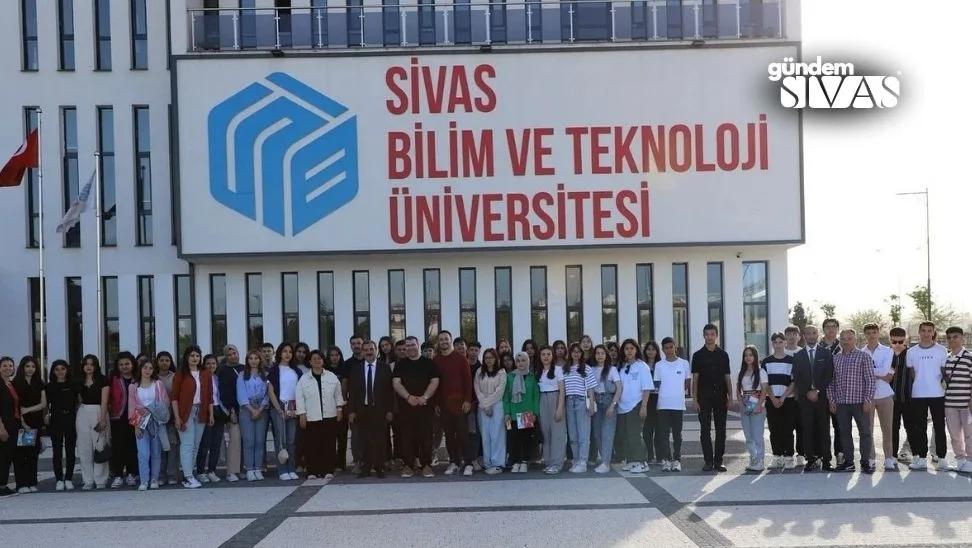 Kahramanmaraşlı Öğrencilerden SBTÜ'ye Ziyaret