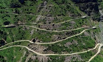 Bolivya'daki meşhur "Ölüm Yolu'nu" Geride Bıraktı.