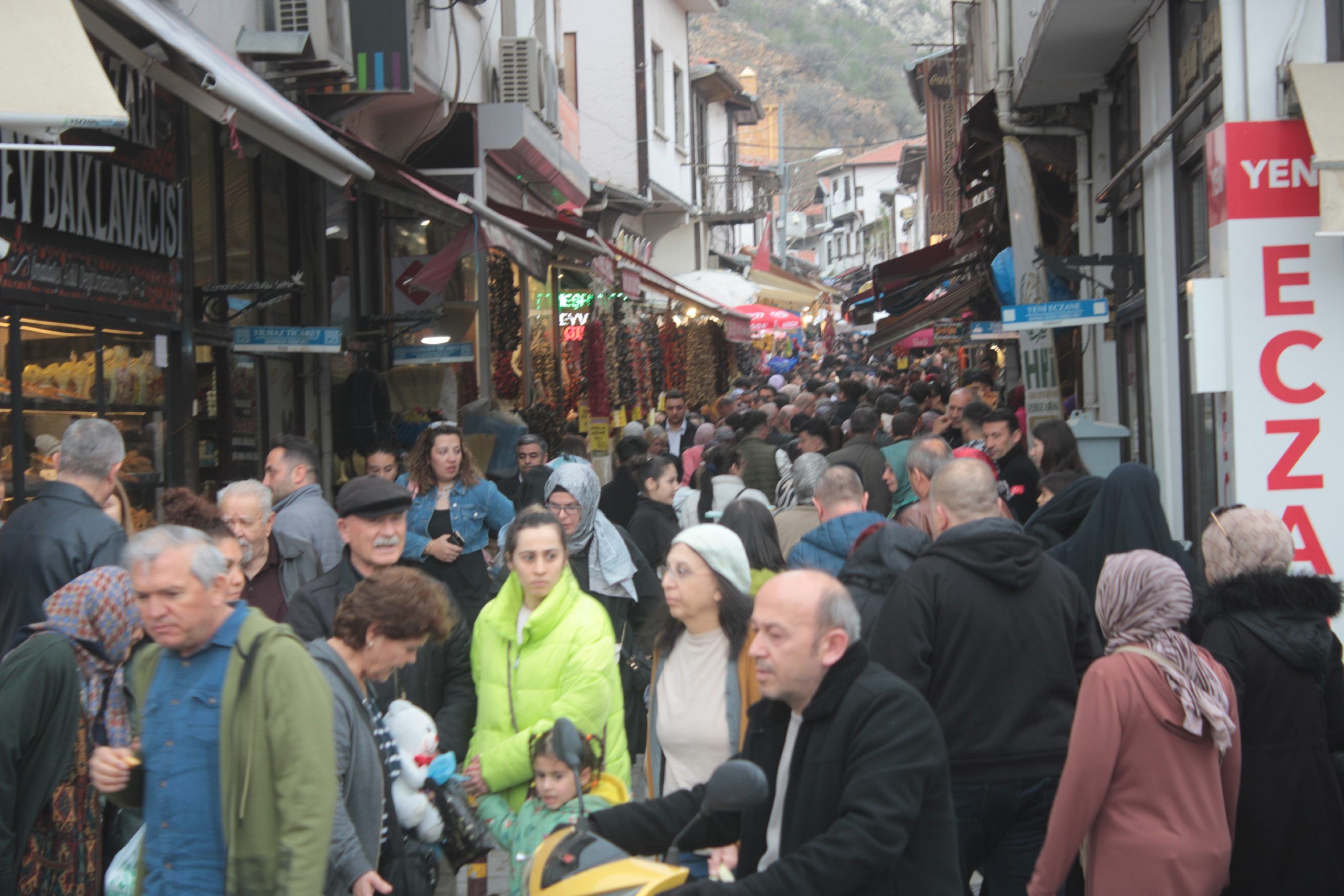 Ramazan Bayramının gözde mekanı Beypazarı oldu - Birlik Haber Ajansı
