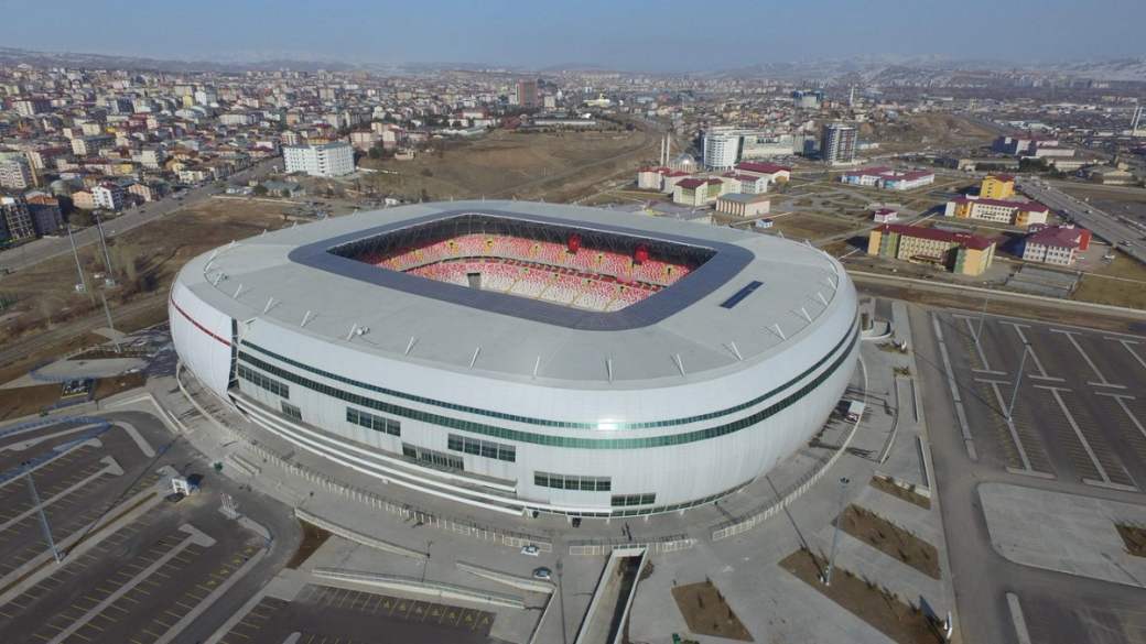4 Eylül Stadı'nda Sezon Kararı!