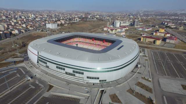4 Eylül Stadı'nda Sezon Kararı!