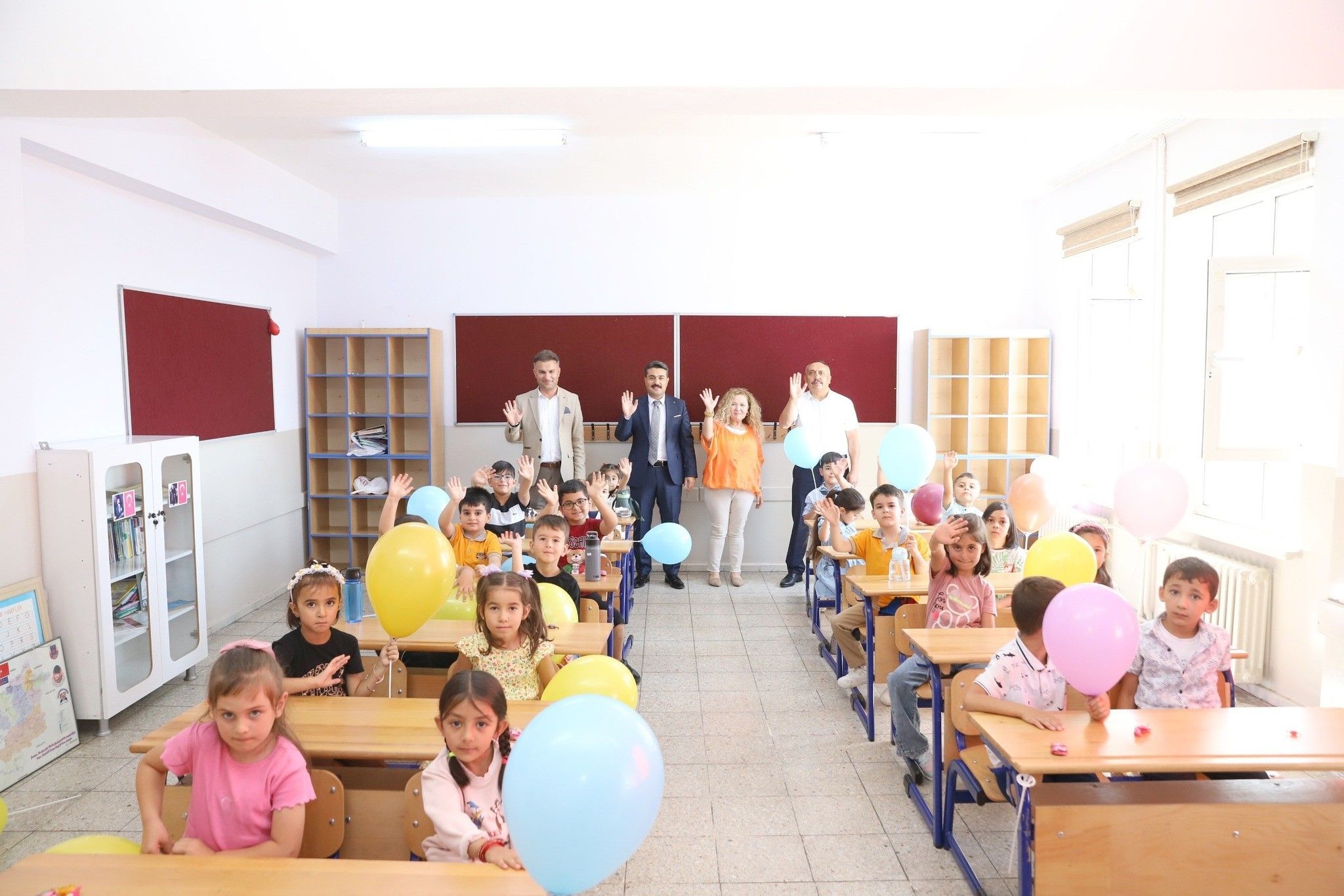 Uyum Haftasında Öğrencilerin Heyecanına Ortak Oldu