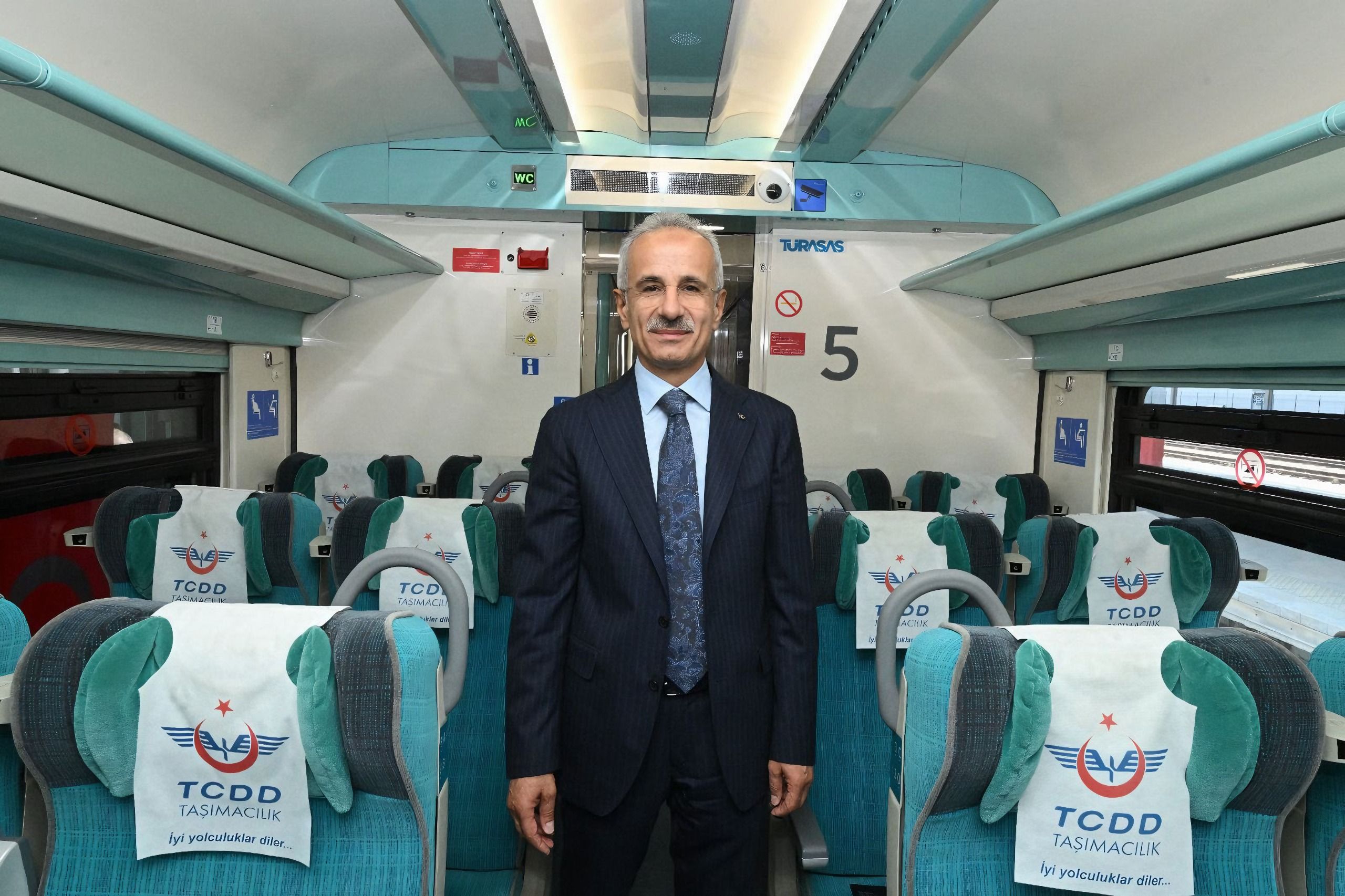 Bakan Uraloğlu duyurdu; Ara tatilde YHT'lere ek sefer - Birlik Haber Ajansı