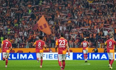 Galatasaray Taraftarlarından Muhteşem Görüntü: Milyonlarca Kalp Aynı Anda Atıyor