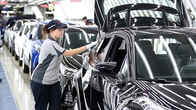Toyota En Az Lise Mezunu Üretim Elemanı Alıyor
