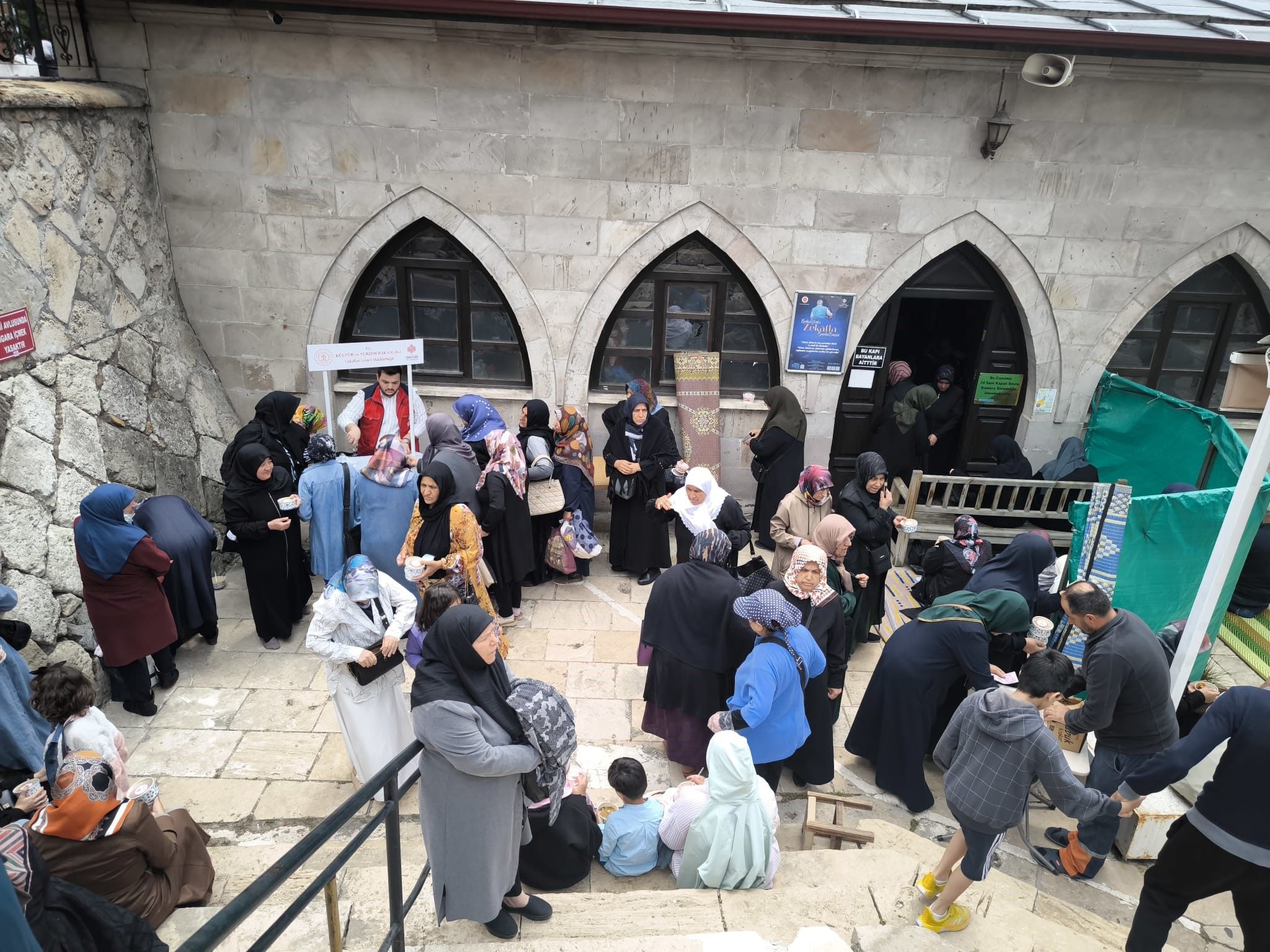 Sivas ve Yozgat’ta Muharrem Ayı Coşkusu: Aşure İkramıyla Birlik ve Dayanışma Pekişti