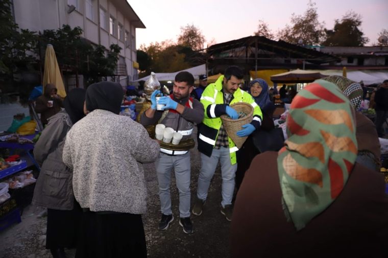 Ordu Büyükşehir Belediyesi'nden esnafa sıcak ikrâm