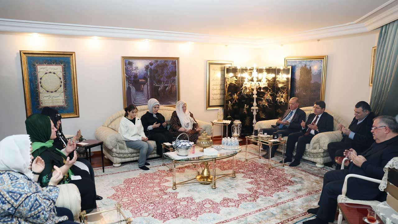 Cumhurbaşkanı Erdoğan'dan Ahmet İyimaya'nın ailesine taziye ziyareti - Birlik Haber Ajansı