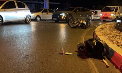 Sivas’ta motosikletle otomobil çarpıştı: Sürücü ağır yaralı!