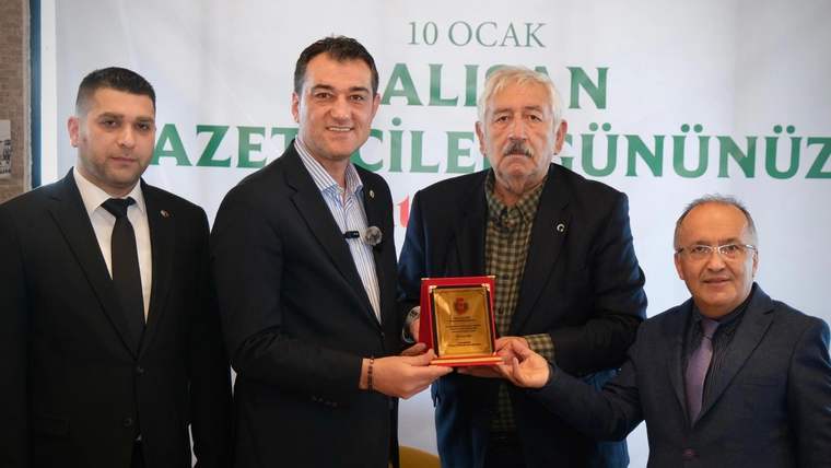 Giresun Belediye Başkanı Fuat Köse,Gazeteciler Derneğine jest yaptı - Birlik Haber Ajansı